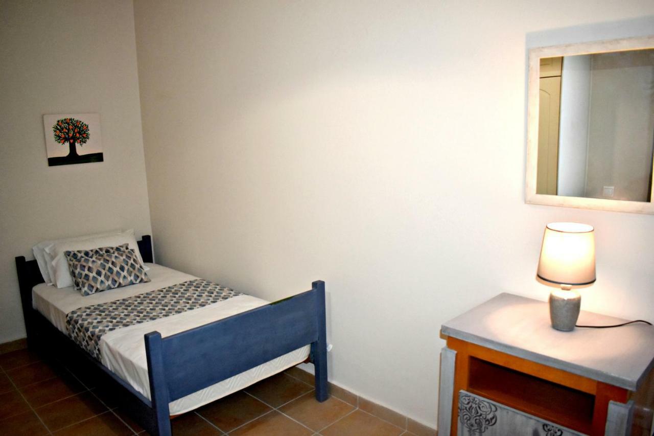 Kakia 2 Bedroom Apartment 자킨토스 타운 외부 사진